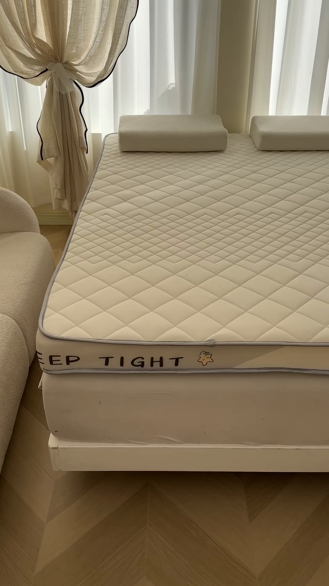 91家纺网 家纺一手货源 找家纺 （总）水妙家纺 2025年新款牛奶丝乳胶记忆海绵床垫厚度9cm学生宿舍上下铺加密海绵床垫回弹性好