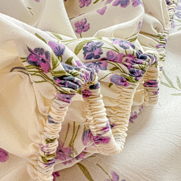 91家纺网 家纺一手货源 找家纺 朵朵家纺 2025新款超柔水洗棉云感印花单床笠床垫保护套床笠（床垫保护套可定制尺寸 ）-场景二 薰衣草