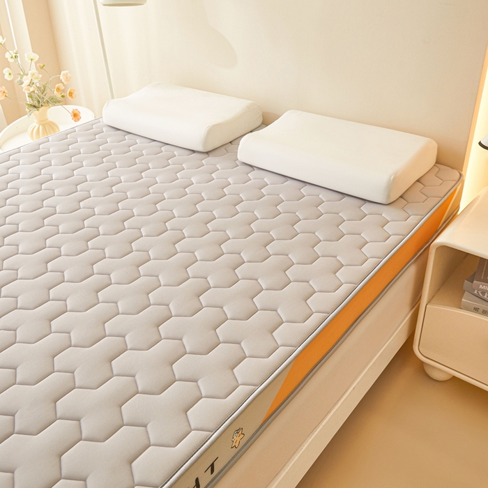 91家纺网 家纺一手货源 找家纺 水妙家纺 2025新款高密度乳胶记忆海绵床垫厚度9cm回弹性好家用海绵床垫 三角格灰