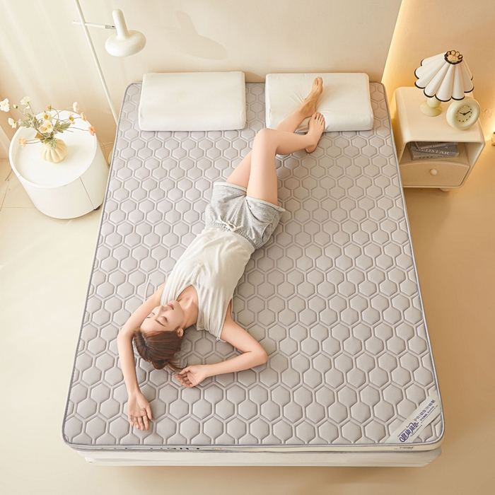 91家纺网 家纺一手货源 找家纺 水妙家纺 2025新款高密度乳胶记忆海绵床垫厚度9cm回弹性好家用海绵床垫 六边形灰