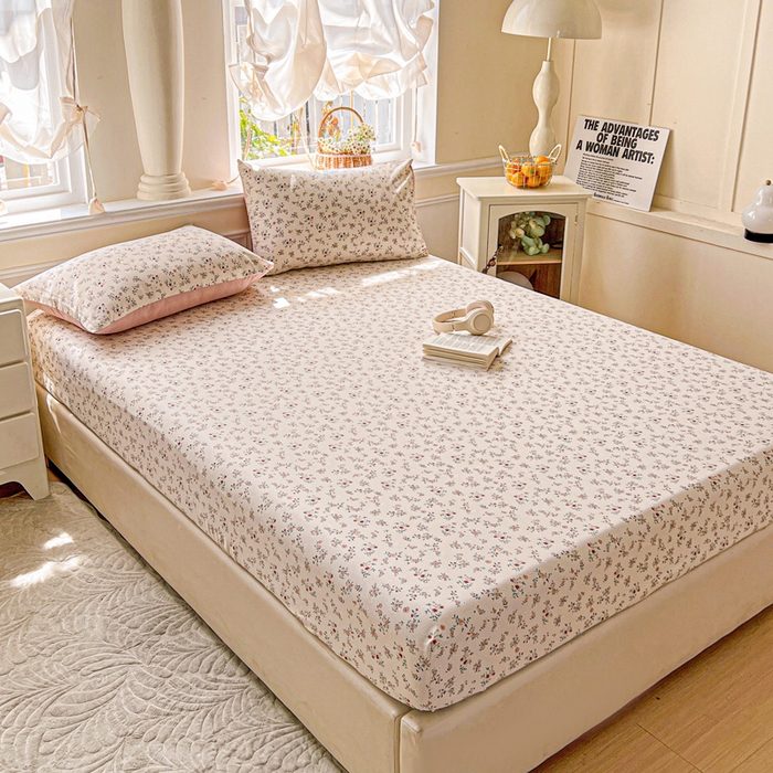 91家纺网 家纺一手货源 找家纺 朵朵家纺 2025新款超柔水洗棉云感印花单床笠床垫保护套床笠（床垫保护套可定制尺寸 ）-场景三 忘忧草
