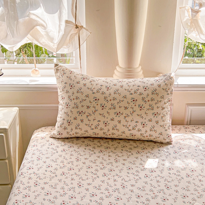 91家纺网 家纺一手货源 找家纺 朵朵家纺 2025新款超柔水洗棉云感印花单床笠床垫保护套床笠（床垫保护套可定制尺寸 ）-场景三 忘忧草