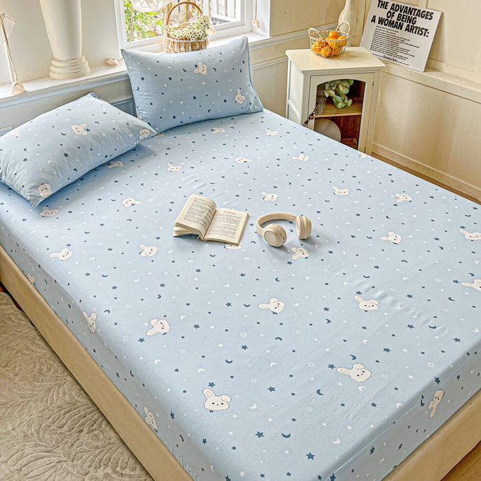 91家纺网 家纺一手货源 找家纺 朵朵家纺 2025新款超柔水洗棉云感印花单床笠床垫保护套床笠（床垫保护套可定制尺寸 ）-场景三 星空兔