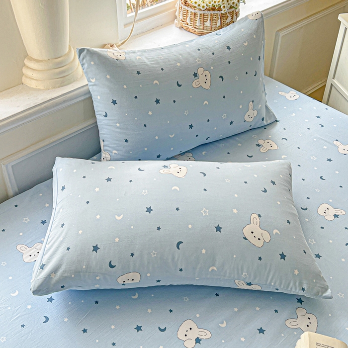 91家纺网 家纺一手货源 找家纺 朵朵家纺 2025新款超柔水洗棉云感印花单床笠床垫保护套床笠（床垫保护套可定制尺寸 ）-场景三 星空兔