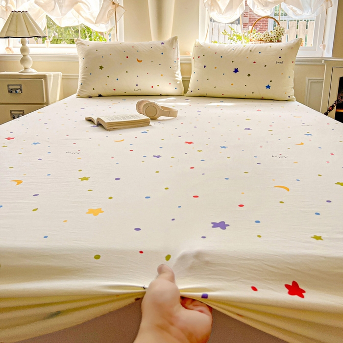 91家纺网 家纺一手货源 找家纺 朵朵家纺 2025新款超柔水洗棉云感印花单床笠床垫保护套床笠（床垫保护套可定制尺寸 ）-场景三 星月