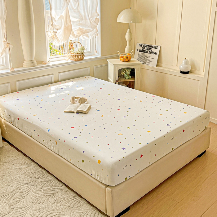 91家纺网 家纺一手货源 找家纺 朵朵家纺 2025新款超柔水洗棉云感印花单床笠床垫保护套床笠（床垫保护套可定制尺寸 ）-场景三 星月