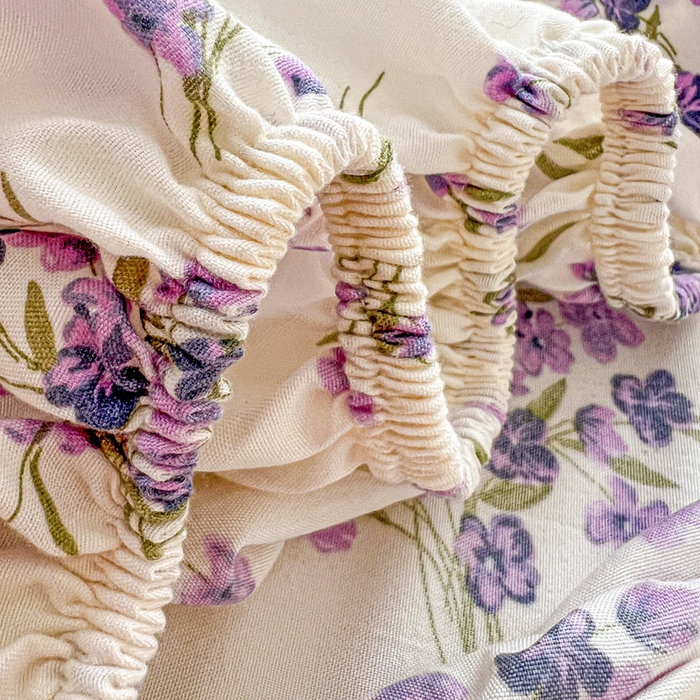 91家纺网 家纺一手货源 找家纺 朵朵家纺 2025新款超柔水洗棉云感印花单床笠床垫保护套床笠（床垫保护套可定制尺寸 ）-场景三 薰衣草