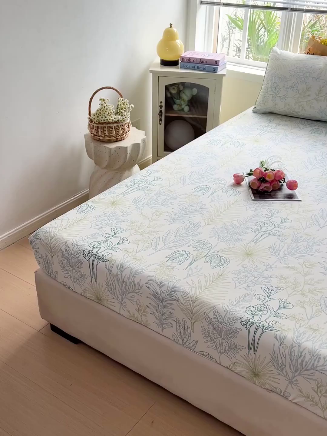 91家纺网 家纺一手货源 找家纺 朵朵家纺 2025新款超柔水洗棉云感印花单床笠床垫保护套床笠（床垫保护套可定制尺寸 ）-场景二 春晓