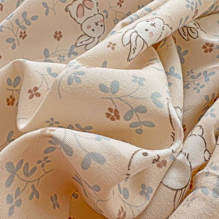 91家纺网 家纺一手货源 找家纺 朵朵家纺 2025新款超柔水洗棉云感印花单床笠床垫保护套床笠（床垫保护套可定制尺寸 ）-场景二 花丛兔