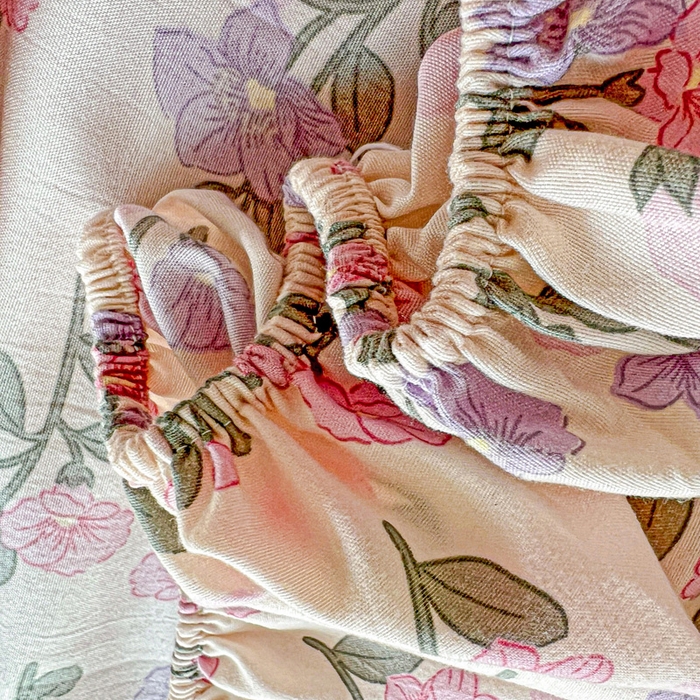 91家纺网 家纺一手货源 找家纺 朵朵家纺 2025新款超柔水洗棉云感印花单床笠床垫保护套床笠（床垫保护套可定制尺寸 ）-场景二 花开满树