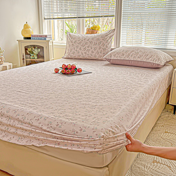 91家纺网 家纺一手货源 找家纺 朵朵家纺 2025新款超柔水洗棉云感印花单床笠床垫保护套床笠（床垫保护套可定制尺寸 ）-场景二 花梦
