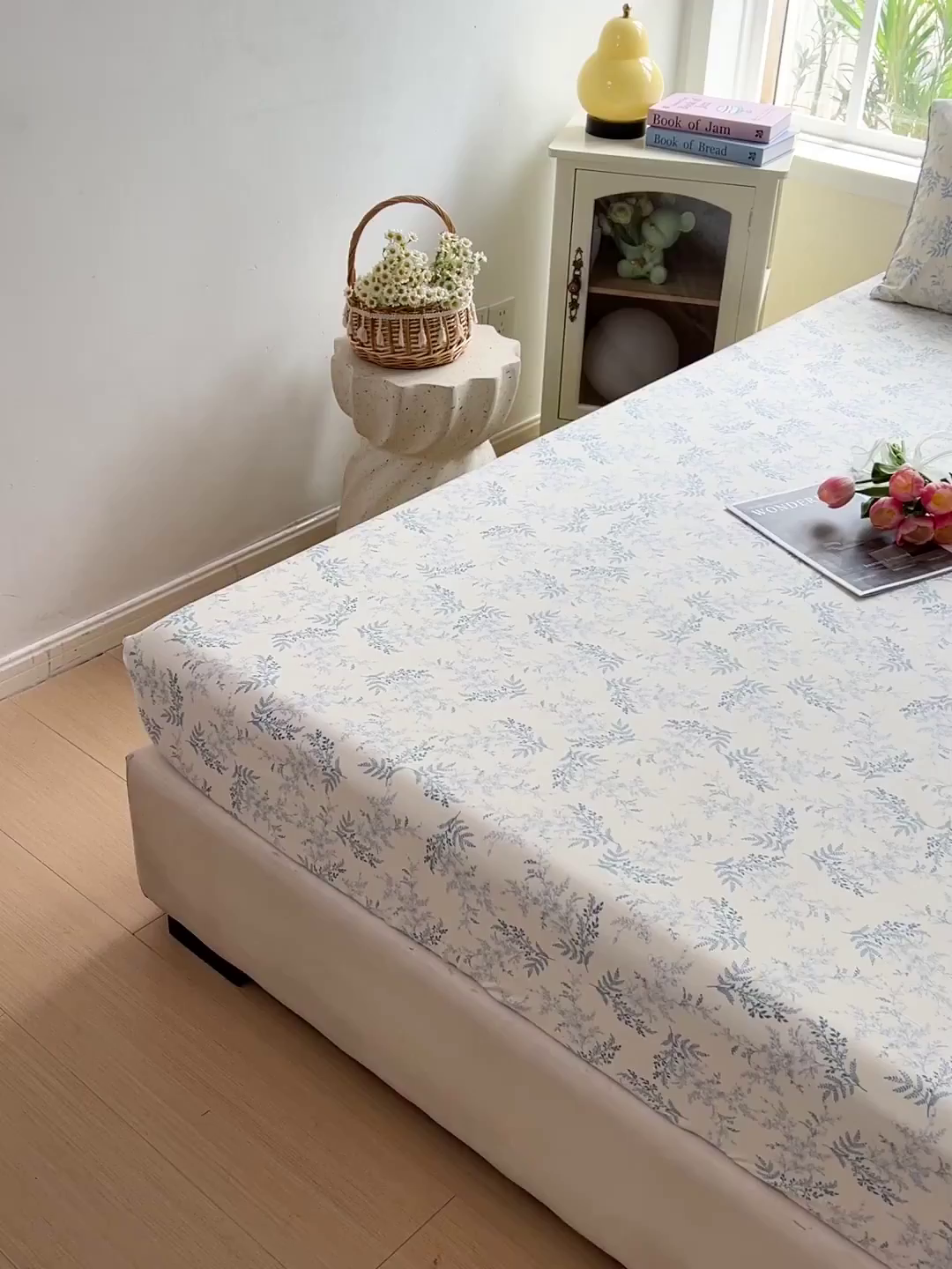 91家纺网 家纺一手货源 找家纺 朵朵家纺 2025新款超柔水洗棉云感印花单床笠床垫保护套床笠（床垫保护套可定制尺寸 ）-场景二 蓝颜