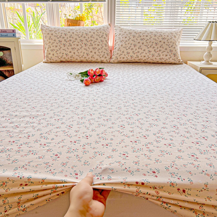 91家纺网 家纺一手货源 找家纺 朵朵家纺 2025新款超柔水洗棉云感印花单床笠床垫保护套床笠（床垫保护套可定制尺寸 ）-场景二 忘忧草