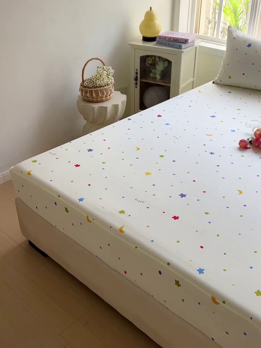 91家纺网 家纺一手货源 找家纺 朵朵家纺 2025新款超柔水洗棉云感印花单床笠床垫保护套床笠（床垫保护套可定制尺寸 ）-场景二 星月