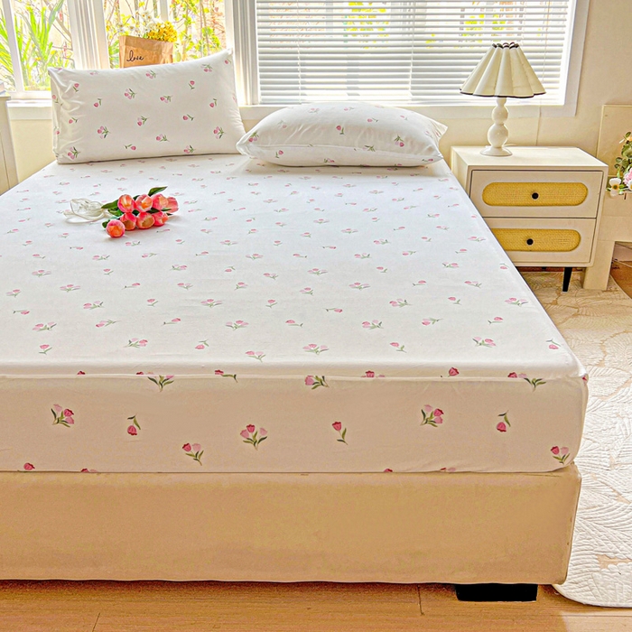 91家纺网 家纺一手货源 找家纺 朵朵家纺 2025新款超柔水洗棉云感印花单床笠床垫保护套床笠（床垫保护套可定制尺寸 ）-场景二 郁金香