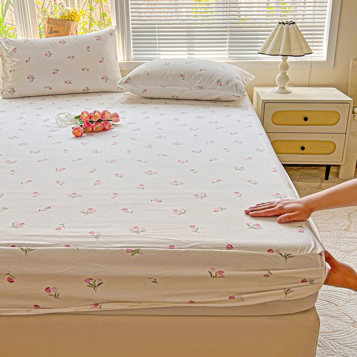 91家纺网 家纺一手货源 找家纺 朵朵家纺 2025新款超柔水洗棉云感印花单床笠床垫保护套床笠（床垫保护套可定制尺寸 ）-场景二 郁金香