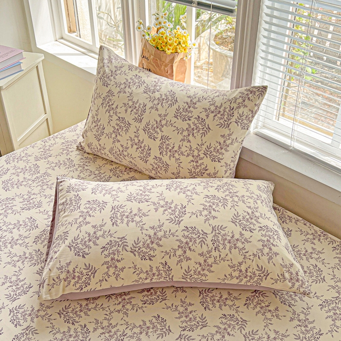 91家纺网 家纺一手货源 找家纺 朵朵家纺 2025新款超柔水洗棉云感印花单床笠床垫保护套床笠（床垫保护套可定制尺寸 ）-场景二 紫颜