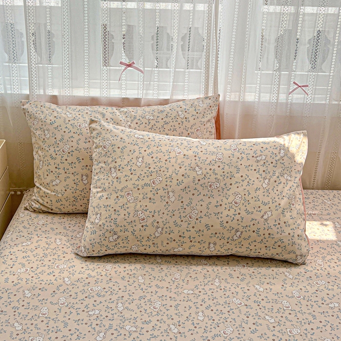 91家纺网 家纺一手货源 找家纺 朵朵家纺 2025新款超柔水洗棉云感印花单床笠床垫保护套床笠（床垫保护套可定制尺寸 ）-场景一 花丛兔