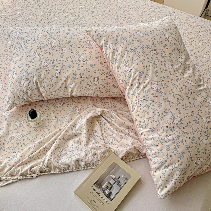 91家纺网 家纺一手货源 找家纺 朵朵家纺 2025新款超柔水洗棉云感印花单床笠床垫保护套床笠（床垫保护套可定制尺寸 ）-场景一 花丛兔