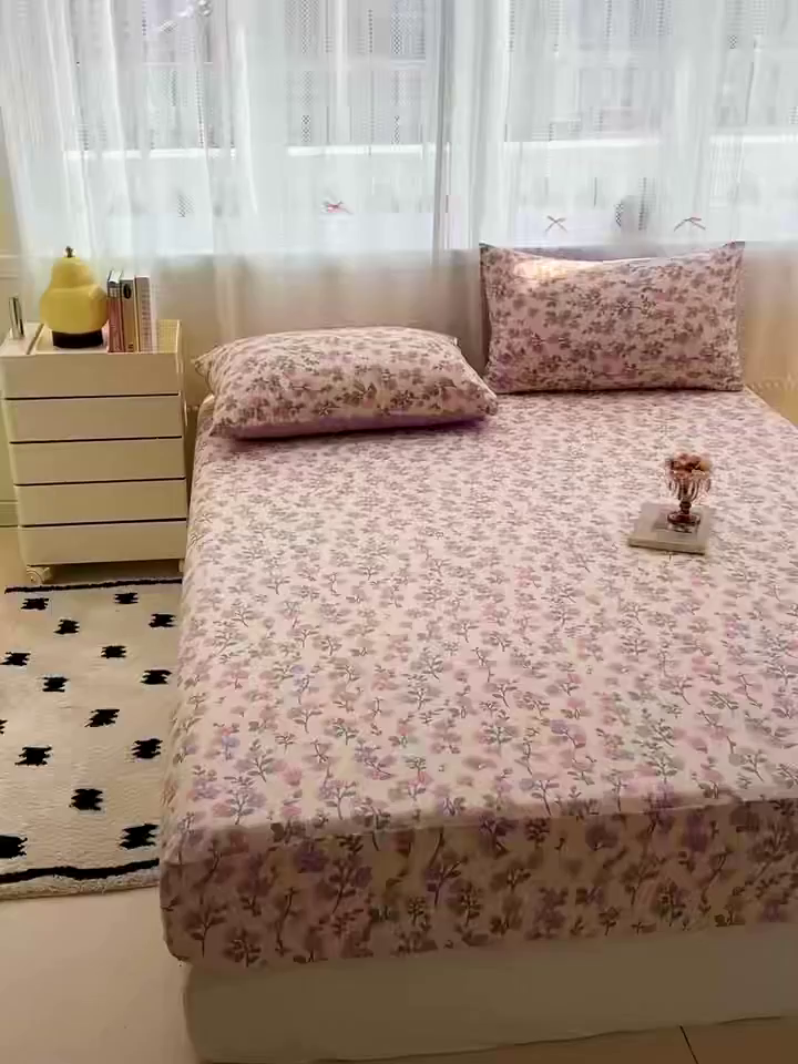 91家纺网 家纺一手货源 找家纺 朵朵家纺 2025新款超柔水洗棉云感印花单床笠床垫保护套床笠（床垫保护套可定制尺寸 ）-场景一 花开满树