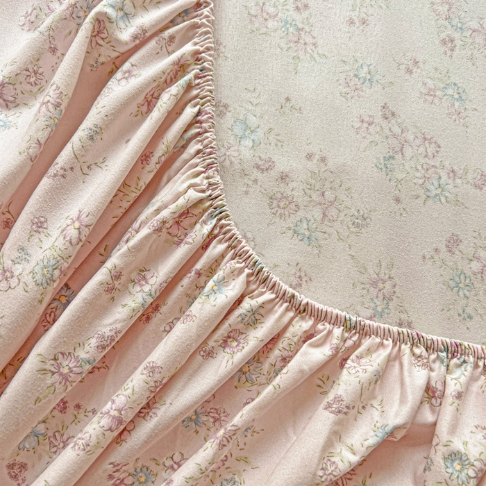 91家纺网 家纺一手货源 找家纺 朵朵家纺 2025新款超柔水洗棉云感印花单床笠床垫保护套床笠（床垫保护套可定制尺寸 ）-场景一 花梦