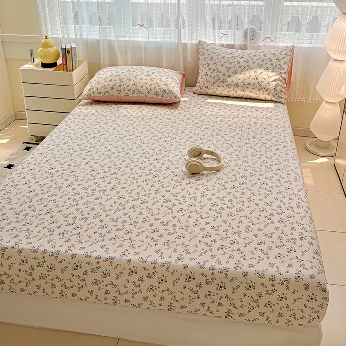 91家纺网 家纺一手货源 找家纺 朵朵家纺 2025新款超柔水洗棉云感印花单床笠床垫保护套床笠（床垫保护套可定制尺寸 ）-场景一 忘忧草