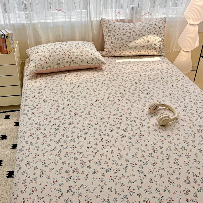 91家纺网 家纺一手货源 找家纺 朵朵家纺 2025新款超柔水洗棉云感印花单床笠床垫保护套床笠（床垫保护套可定制尺寸 ）-场景一 忘忧草