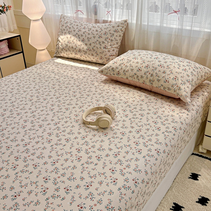 91家纺网 家纺一手货源 找家纺 朵朵家纺 2025新款超柔水洗棉云感印花单床笠床垫保护套床笠（床垫保护套可定制尺寸 ）-场景一 忘忧草