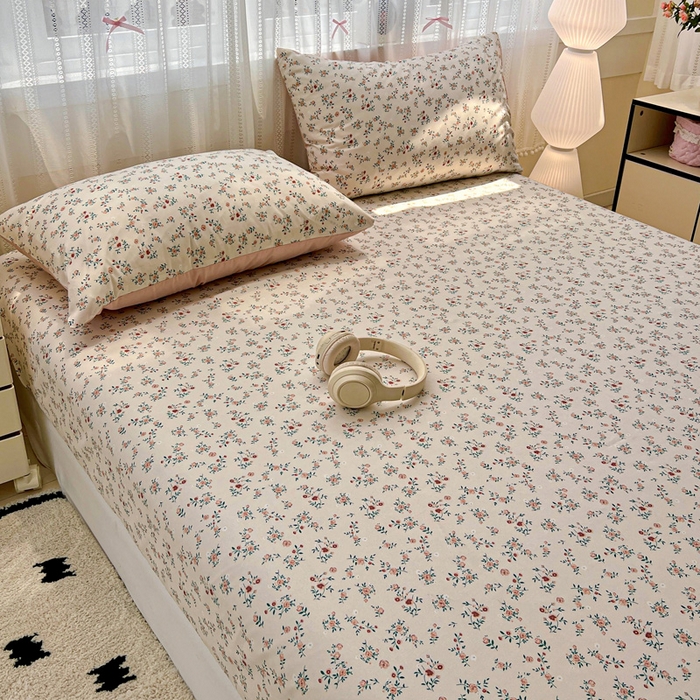 91家纺网 家纺一手货源 找家纺 朵朵家纺 2025新款超柔水洗棉云感印花单床笠床垫保护套床笠（床垫保护套可定制尺寸 ）-场景一 忘忧草