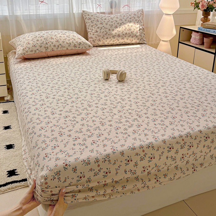 91家纺网 家纺一手货源 找家纺 朵朵家纺 2025新款超柔水洗棉云感印花单床笠床垫保护套床笠（床垫保护套可定制尺寸 ）-场景一 忘忧草