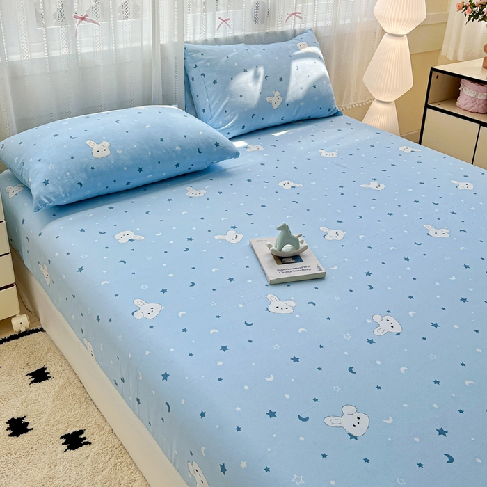 91家纺网 家纺一手货源 找家纺 朵朵家纺 2025新款超柔水洗棉云感印花单床笠床垫保护套床笠（床垫保护套可定制尺寸 ）-场景一 星空兔