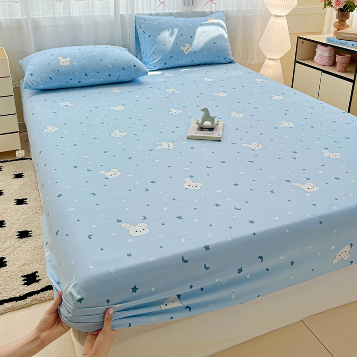 91家纺网 家纺一手货源 找家纺 朵朵家纺 2025新款超柔水洗棉云感印花单床笠床垫保护套床笠（床垫保护套可定制尺寸 ）-场景一 星空兔