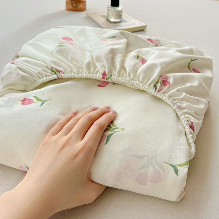 91家纺网 家纺一手货源 找家纺 朵朵家纺 2025新款超柔水洗棉云感印花单床笠床垫保护套床笠（床垫保护套可定制尺寸 ）-场景一 郁金香