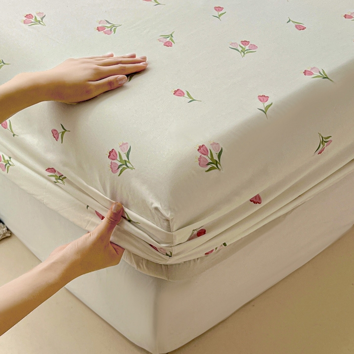 91家纺网 家纺一手货源 找家纺 朵朵家纺 2025新款超柔水洗棉云感印花单床笠床垫保护套床笠（床垫保护套可定制尺寸 ）-场景一 郁金香