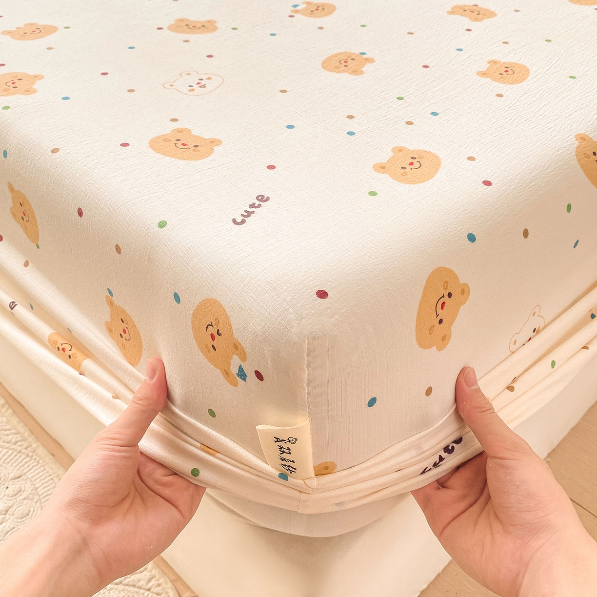 91家纺网 家纺一手货源 找家纺 眠势力 2025新款云感双层纱床笠三件套ins奶油风云感床垫保护套四季款 波点小熊