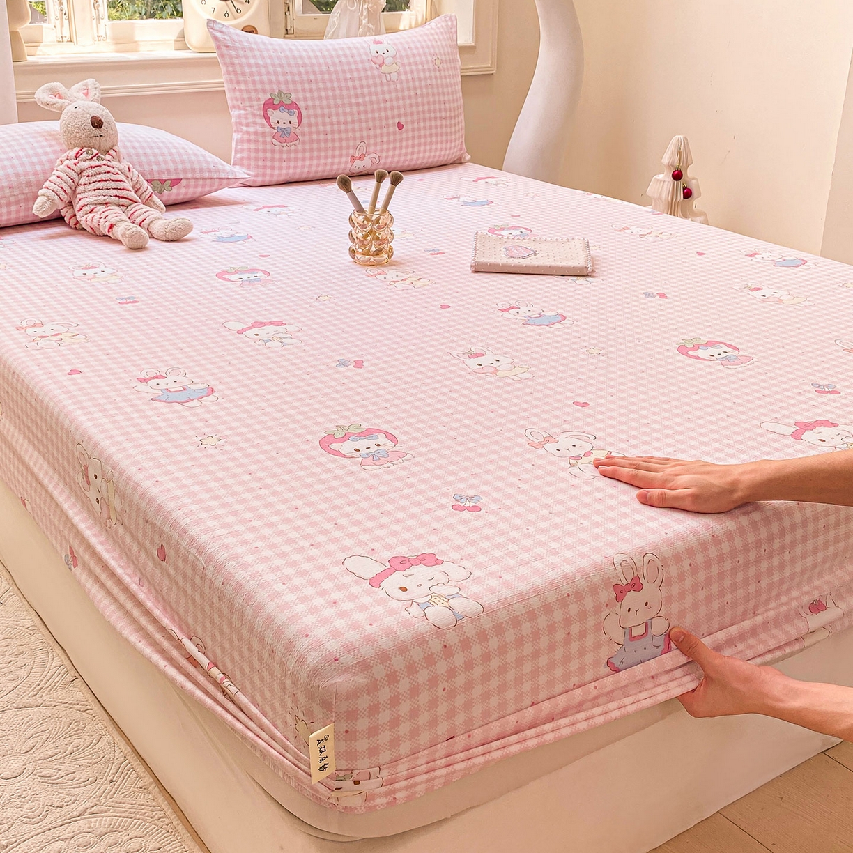 91家纺网 家纺一手货源 找家纺 眠势力 2025新款云感双层纱床笠三件套ins奶油风云感床垫保护套四季款 乖乖兔