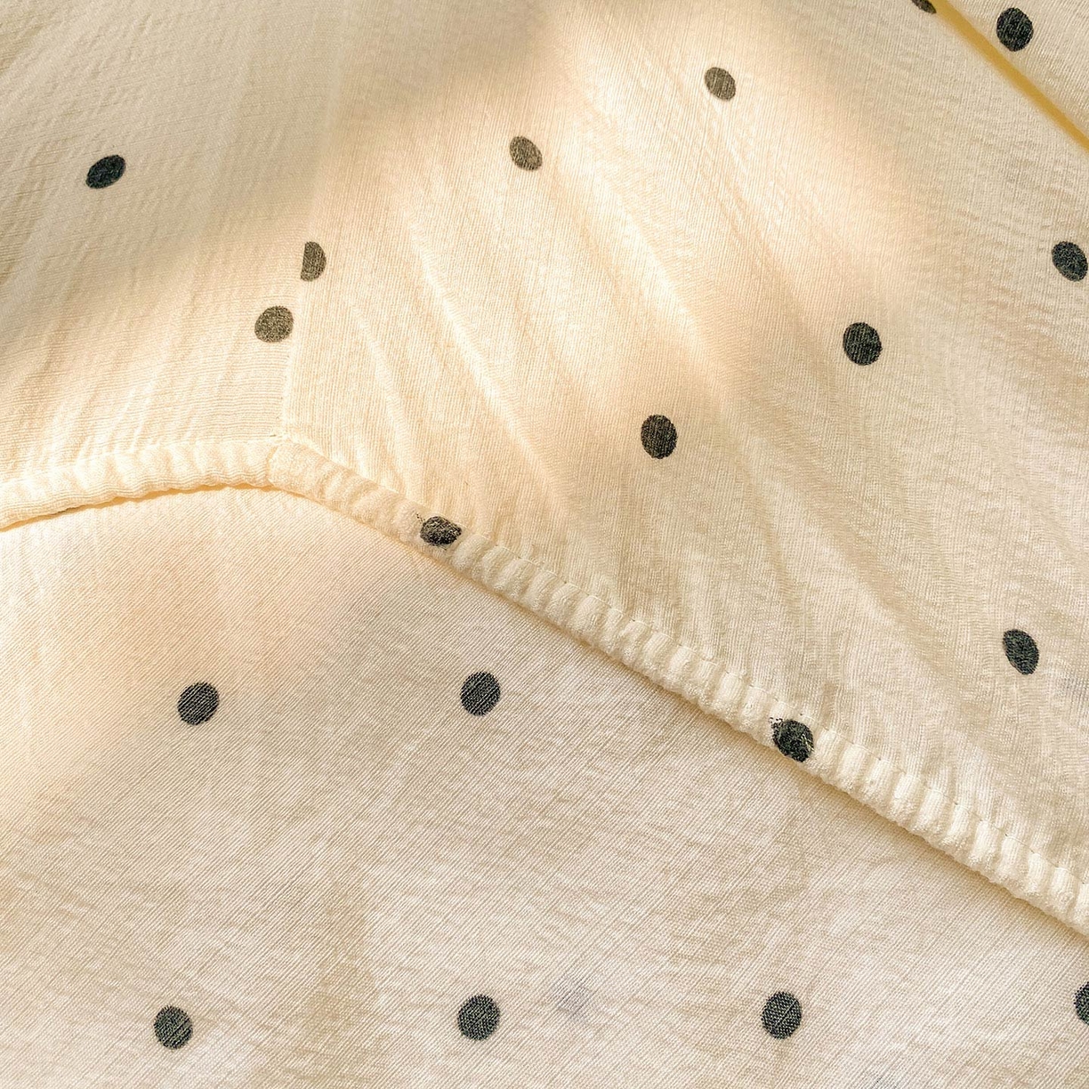 91家纺网 家纺一手货源 找家纺 眠势力 2025新款云感双层纱床笠三件套ins奶油风云感床垫保护套四季款 极简波点