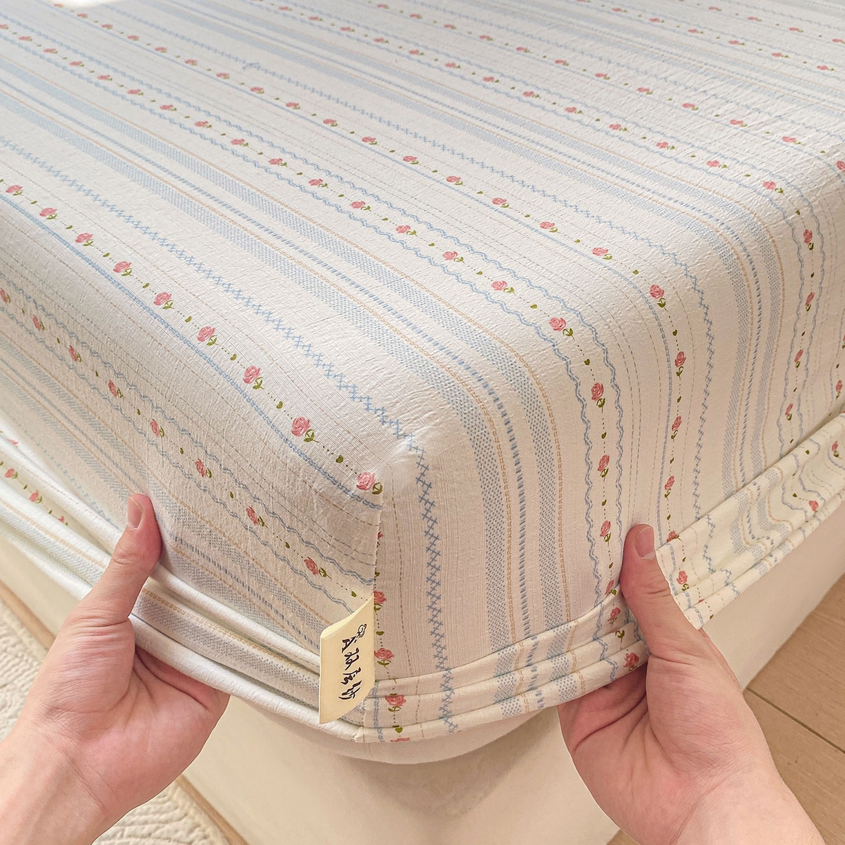 91家纺网 家纺一手货源 找家纺 眠势力 2025新款云感双层纱床笠三件套ins奶油风云感床垫保护套四季款 一路生花