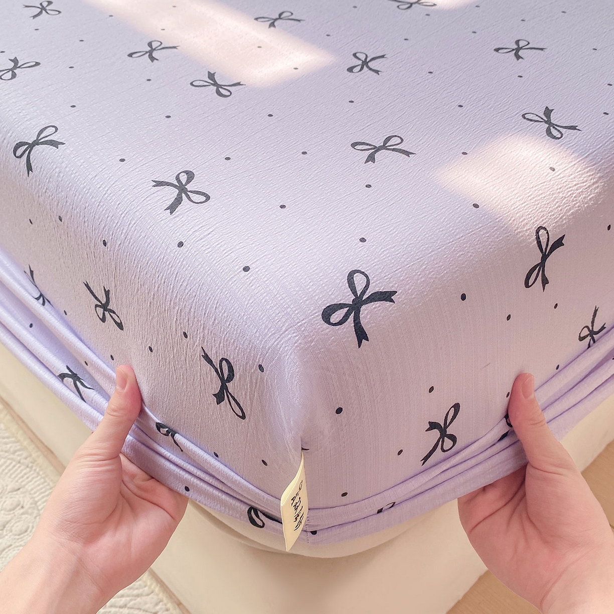 91家纺网 家纺一手货源 找家纺 眠势力 2025新款云感双层纱床笠三件套ins奶油风云感床垫保护套四季款 紫韵蝴蝶结