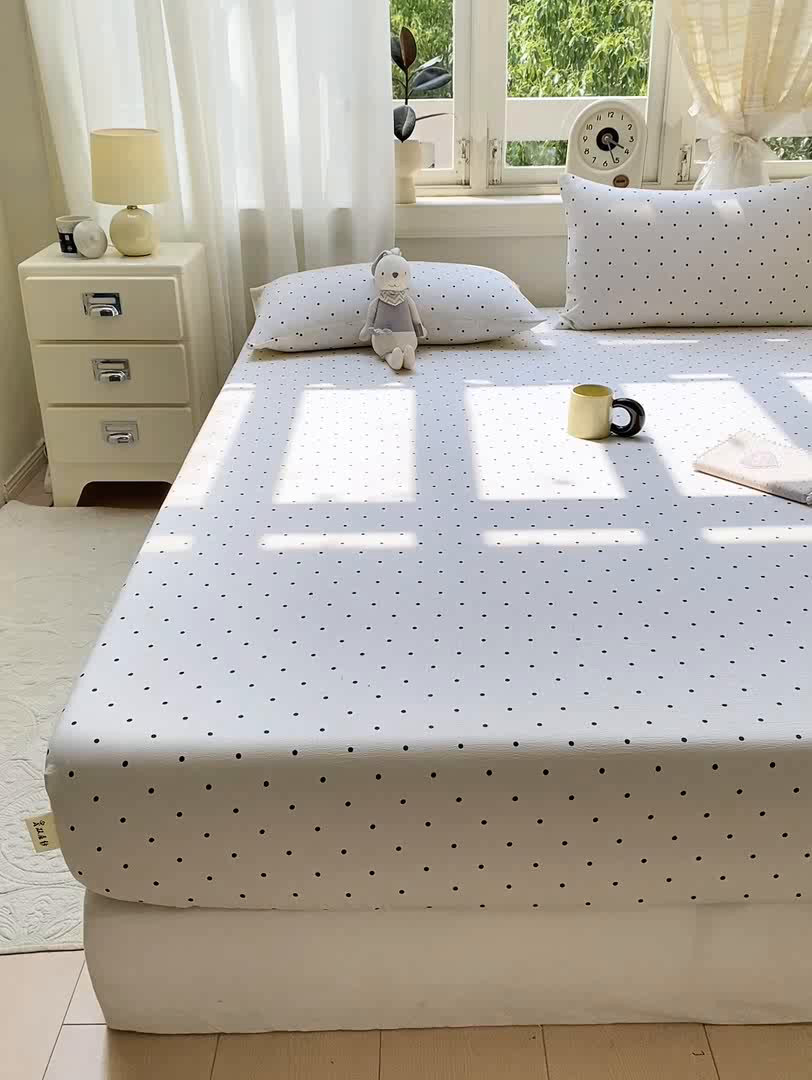 91家纺网 家纺一手货源 找家纺 眠势力 2025新款云感双层纱床笠三件套ins奶油风云感床垫保护套四季款 极简波点