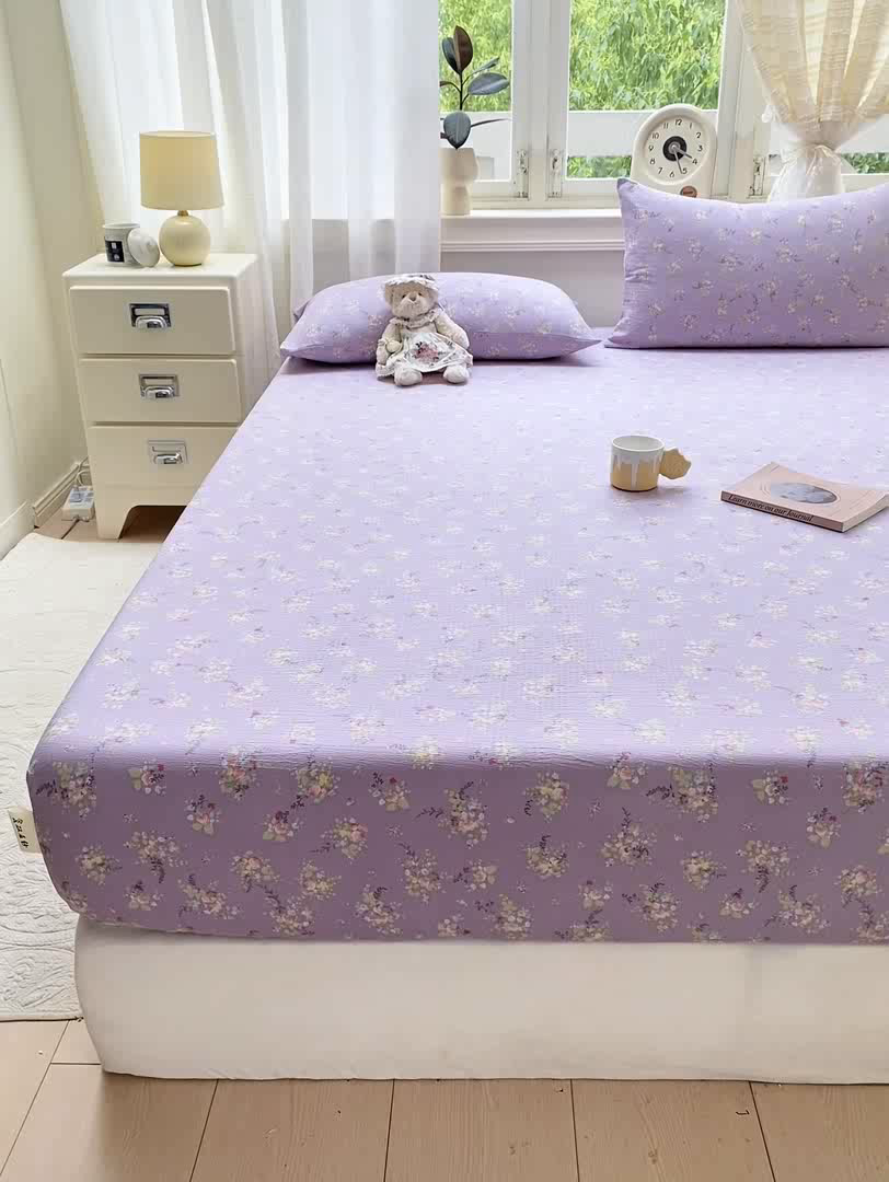 91家纺网 家纺一手货源 找家纺 眠势力 2025新款云感双层纱床笠三件套ins奶油风云感床垫保护套四季款 紫色花海