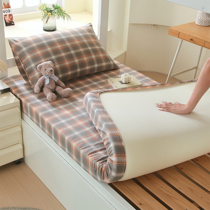 91家纺网 家纺一手货源 找家纺 春皖家纺 2026新款学生季全棉纯棉色织AB版水洗棉单品系列-单床笠 床笠单件 栗木-咖格