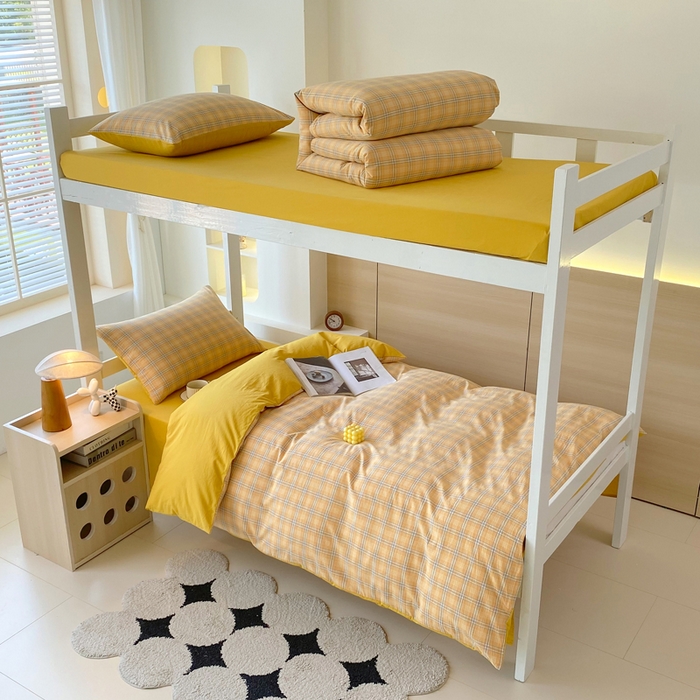 91家纺网 家纺一手货源 找家纺 春皖家纺 2025春夏新款AB版全棉纯棉色织水洗棉学生三件套六件套 素雅-黄条