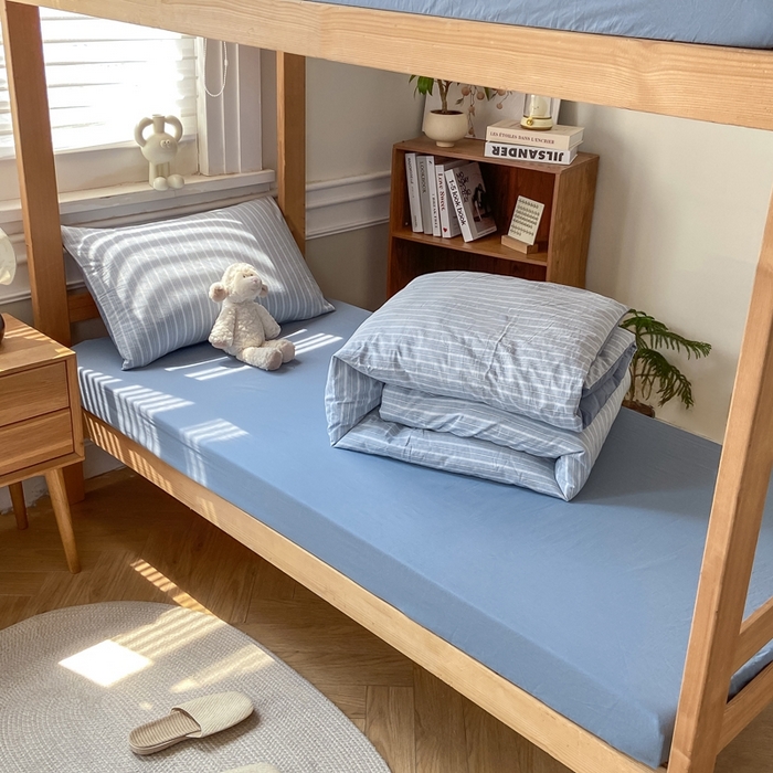 91家纺网 家纺一手货源 找家纺 恋人优选 2025新款全棉纯棉水洗棉(AB版)学生宿舍上下铺三件套-无标款 简希蓝条