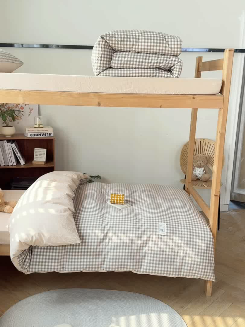 91家纺网 家纺一手货源 找家纺 恋人优选 2025新款全棉纯棉水洗棉(AB版)学生宿舍上下铺三件套-有标款 米小格(米色)