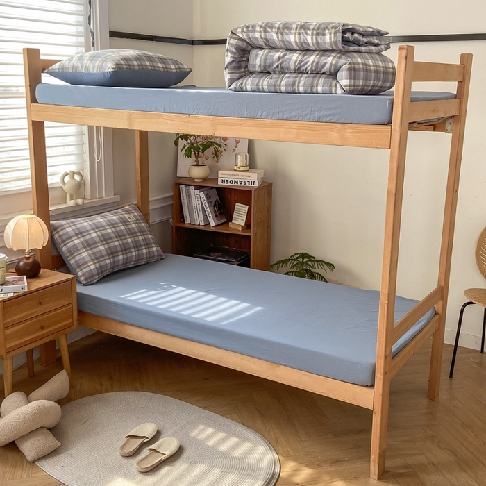 91家纺网 家纺一手货源 找家纺 恋人优选 2025新款全棉纯棉水洗棉(AB版)学生宿舍上下铺三件套-有标款 莫妮灰（浅蓝）