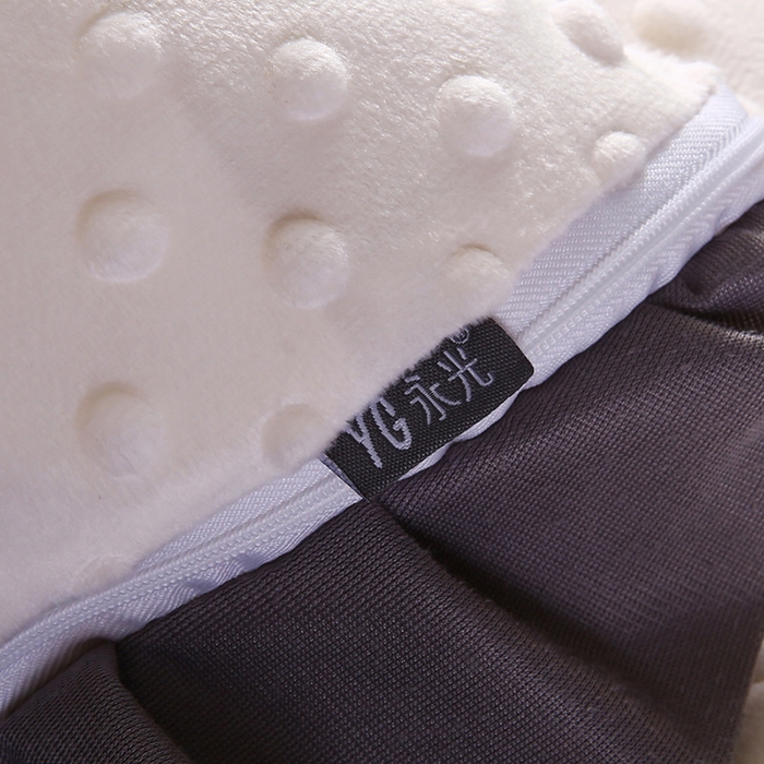 91家纺网 家纺一手货源 找家纺 （总）永光家居 2025新款绒豆豆床头靠垫 韩版床上软包靠枕抱枕（不供多多）