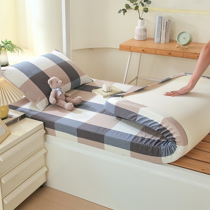 91家纺网 家纺一手货源 找家纺 春皖家纺 2025新款学生季全棉纯棉色织AB版水洗棉单品系列-单床笠 床笠单件 素雅-蓝大格