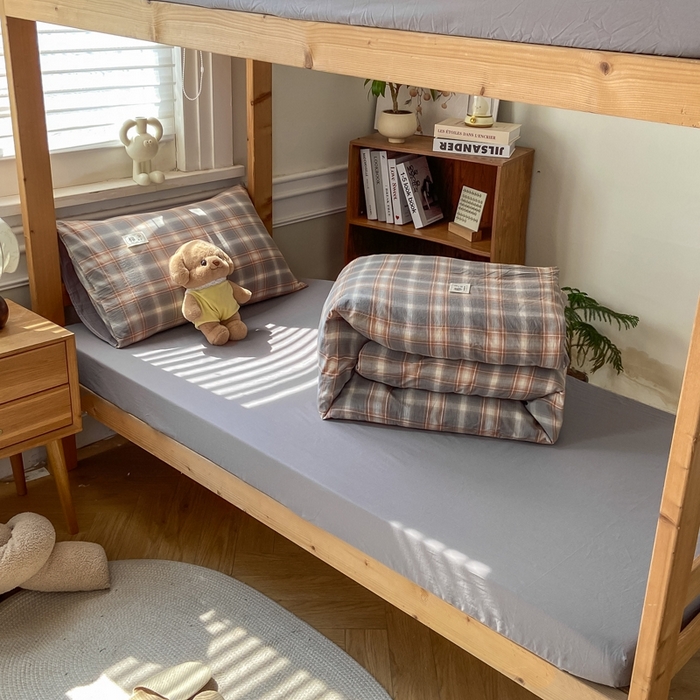 91家纺网 家纺一手货源 找家纺 恋人优选 2025新款全棉纯棉水洗棉(AB版)学生宿舍上下铺三件套-有标款 诺卡（浅灰）