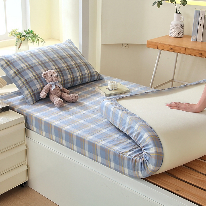 91家纺网 家纺一手货源 找家纺 春皖家纺 2025新款学生季全棉纯棉色织AB版水洗棉单品系列-单床笠 床笠单件 素雅-蓝格